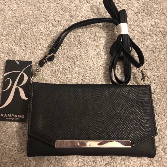 RAMPAGE BLACK BRAND NEW CROSS BODY WALLET - Picture 1 of 5